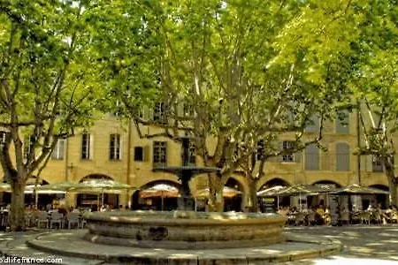 Le Moderne A Nimes, Proche Arenes Et Gare Apartamento Nimes