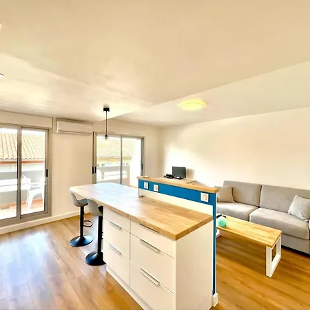 Le Moderne A Nimes, Proche Arenes Et Gare Apartamento