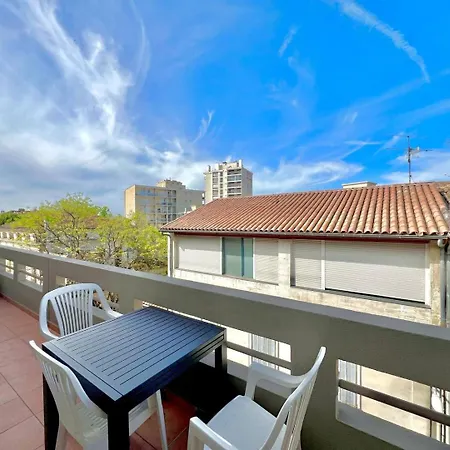 Le Moderne A Nimes, Proche Arenes Et Gare Apartamento