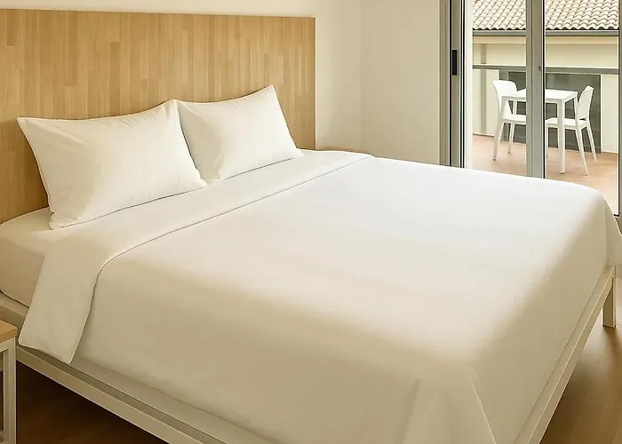 Le Moderne A Nimes, Proche Arenes Et Gare * Nîmes